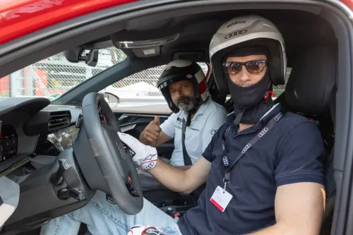 in pista con audi rs 3