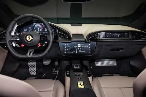 Ferrari Amalfi nuova interni