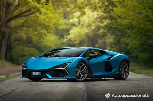 lamborghini revuelto hero