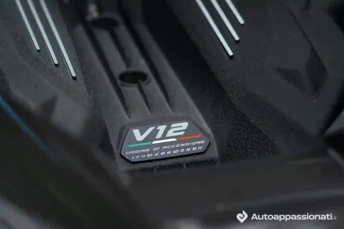 lamborghini revuelto ordine daccensione v12