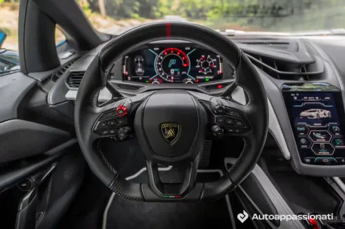 lamborghini revuelto volante multifunzione