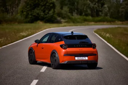 vista posteriore lancia ypsilon hf