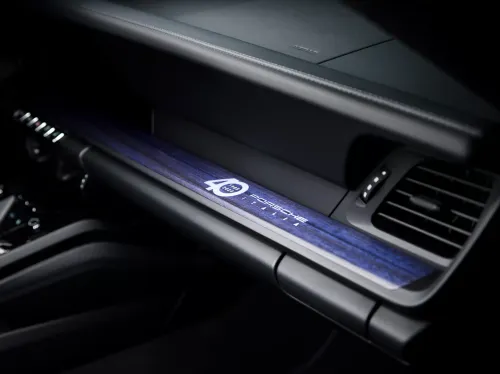 Porsche 911 e Taycan Porsche Italia 40 anni ferragamo