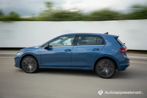 volkswagen golf ehybrid 03