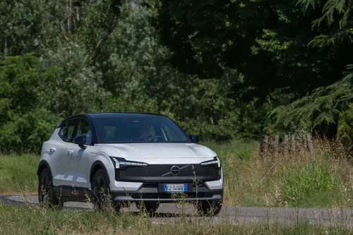 dinamica volvo ex30 cross country