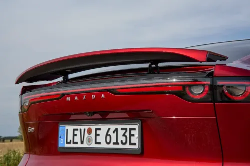 alettone posteriore mazda6e