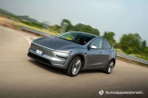 tesla model y 2025 03