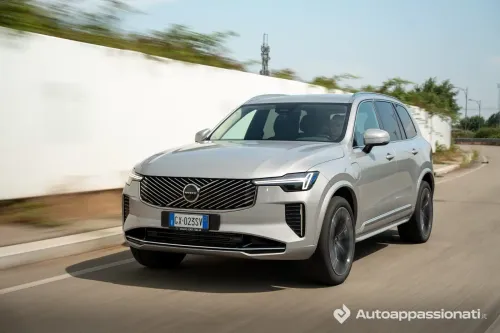 volvo xc90 t8 2025 07