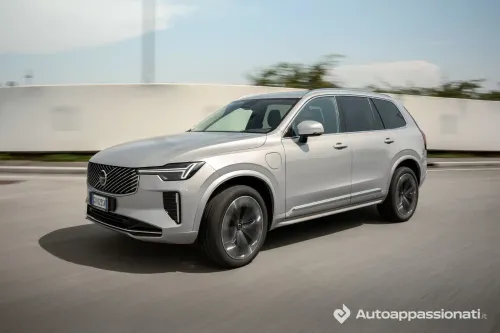 volvo xc90 t8 2025 08