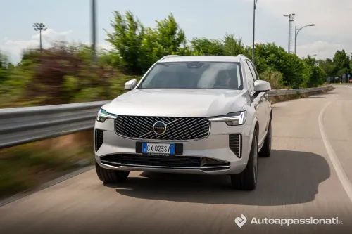 volvo xc90 t8 2025 09