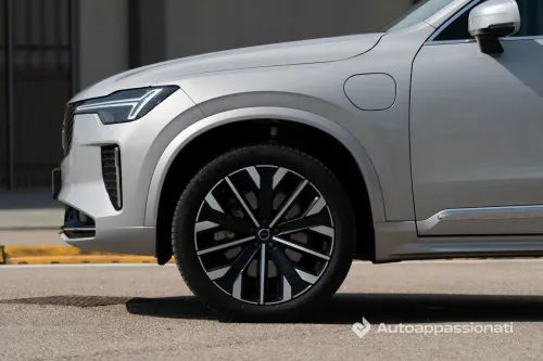 volvo xc90 t8 2025 16