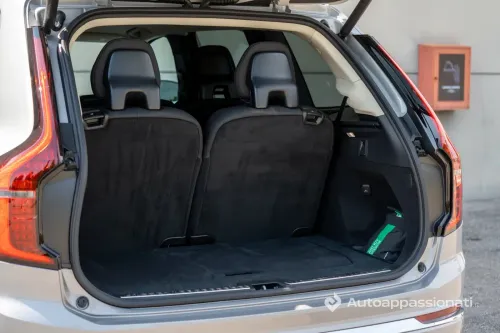volvo xc90 t8 2025 22