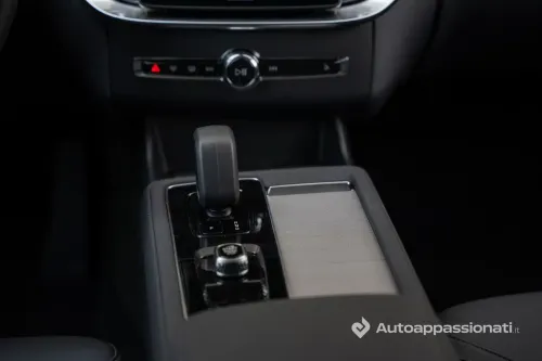 volvo xc90 t8 2025 25