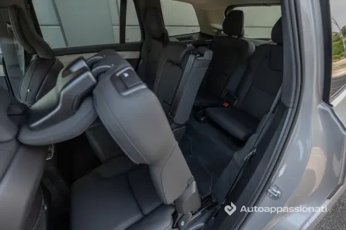 volvo xc90 t8 2025 29