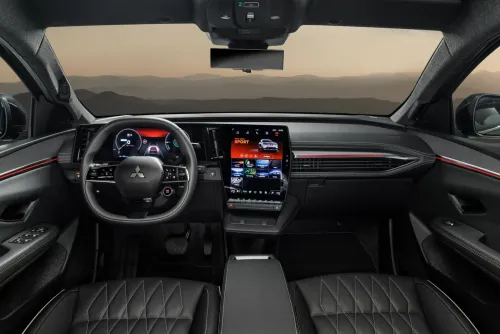 Eclipse Cross 2026 interni