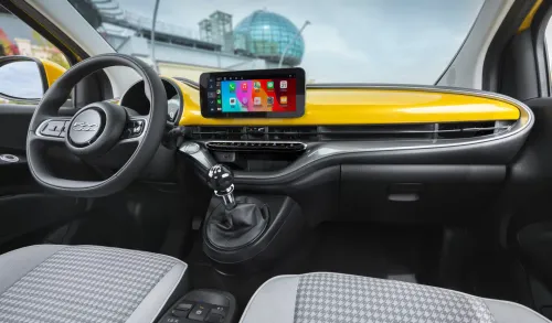Fiat500HybridTorino_interiors