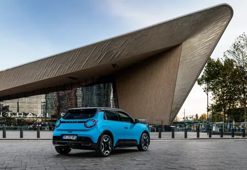 nissan micra posteriore 