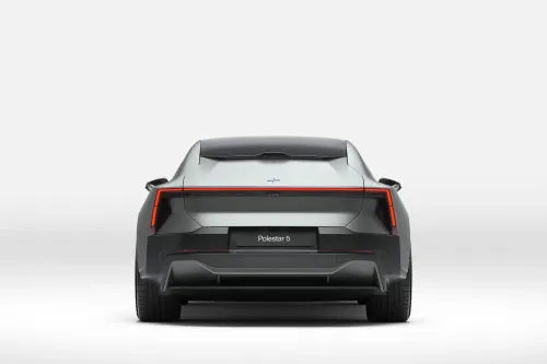 Polestar 5_Vista posteriore frontale