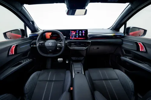 Renault Clio full hybrid E-Tech interni