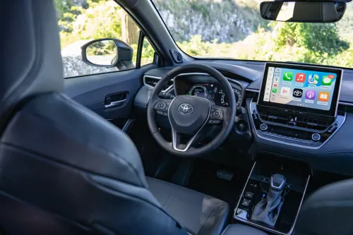 toyota corolla cross interni