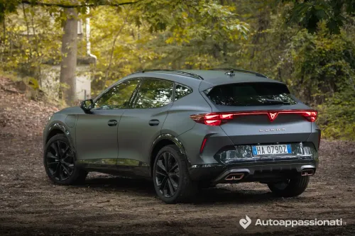 cupra formentor e hybrid 2025 6