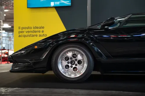 lamborghini countach