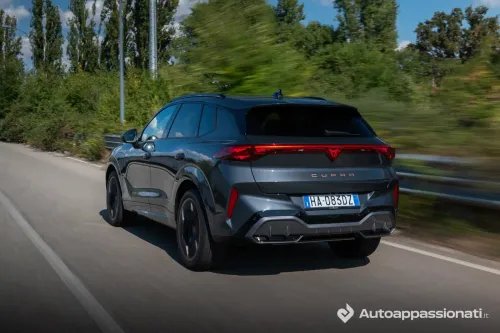 dinamica posteriore cupra terramar 