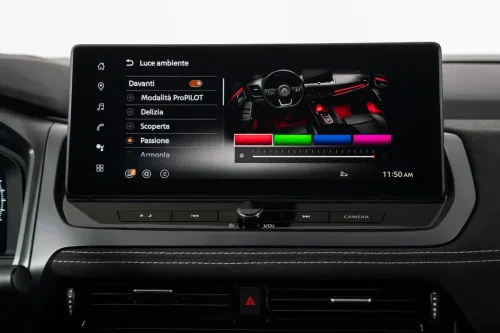 colorazione ambiente nissan qashqai e-power 2026