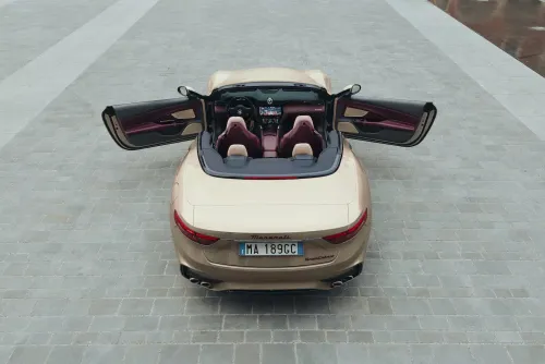 03 maserati grancabrio oro lirico