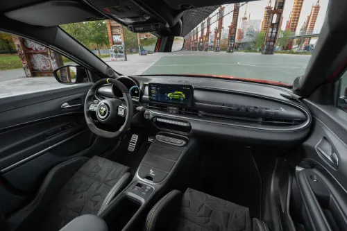 Abarth600eCompetizioneEdizioneMilanoCortina2026 interni