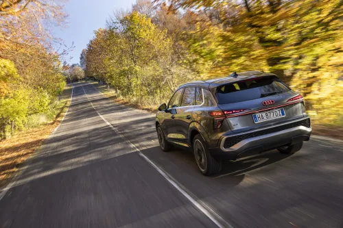 audi q3 e hybrid 2026 dinamica posteriore