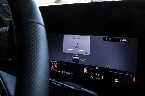 audi q3 e hybrid 2026 quadro strumenti