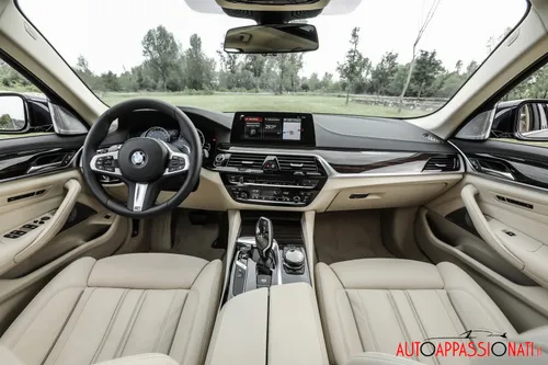 Interni BMW Serie 5 Touring 2017