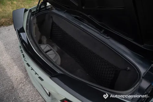 corvette c8 stingray 2025 18