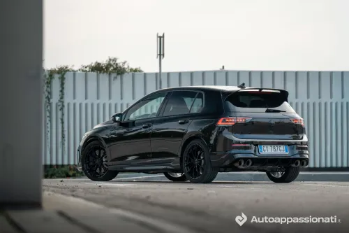 Volkswagen Golf R Black Edition