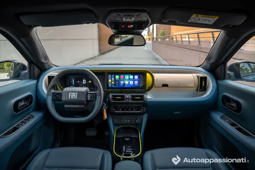 FIAT Grande Panda Hybrid interni