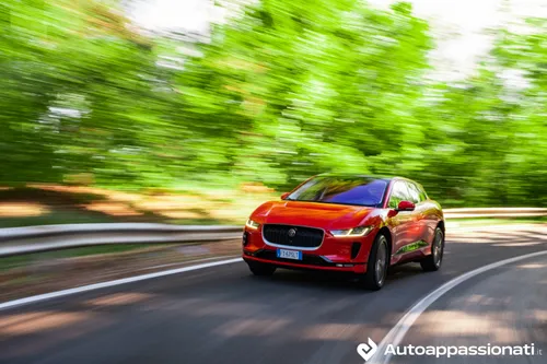 jaguar i pace sospensioni
