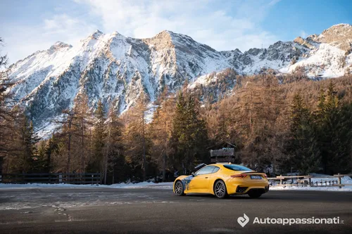 Maserati GranTurismo Trofeo 2026 laterale 3 4