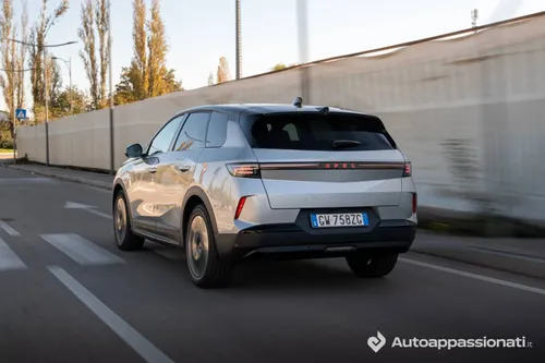 Opel Grandland Hybrid_02