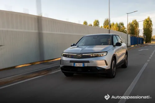 Opel Grandland Hybrid_04