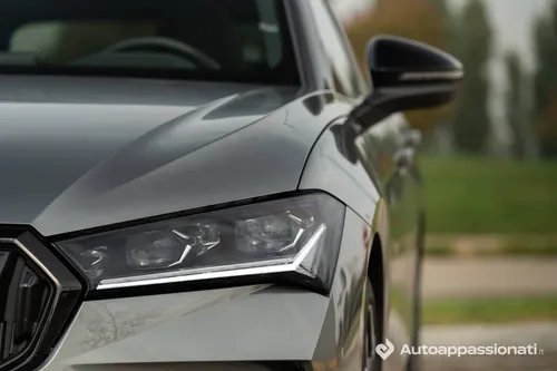 Skoda Superb 2026 iV Plug-In 4