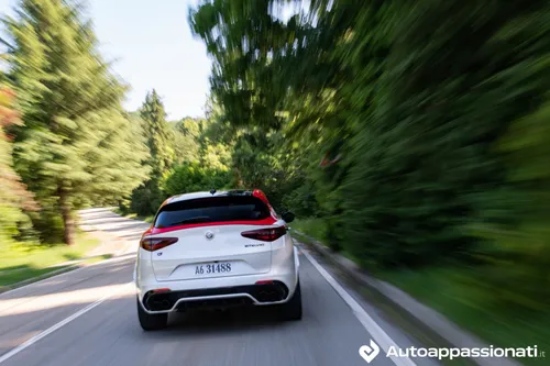 stelvio alfa romeo racing 30