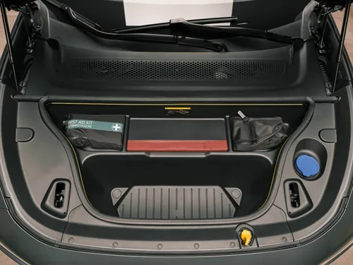 Il frunk, o bagagliaio anteriore, della Volvo EX60 Cross Country