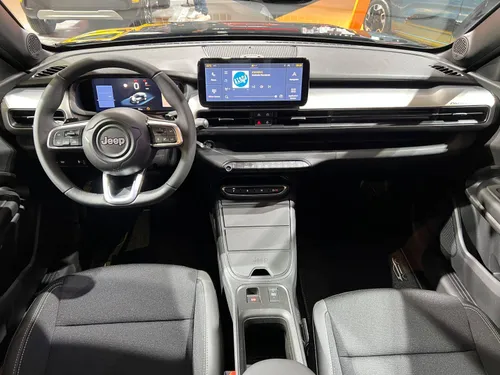 Avenger Black Edition interni