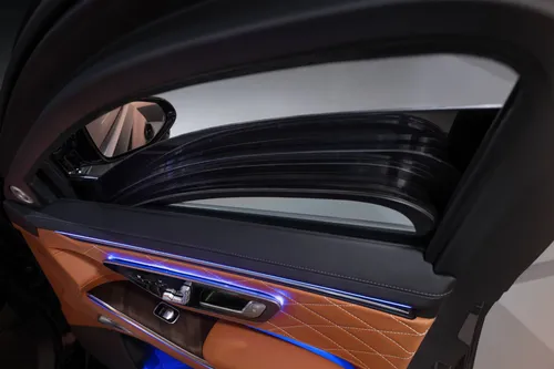 Classe S Guard interni si vedono i vetri protettivi