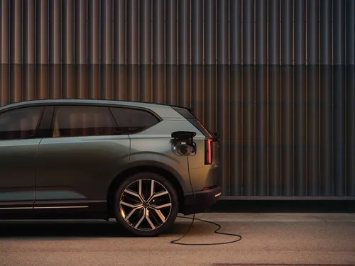 Volvo ex60 in fase di ricarica