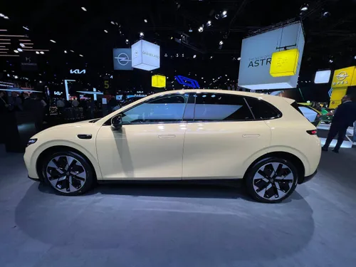 Leapmotor-b05 laterale