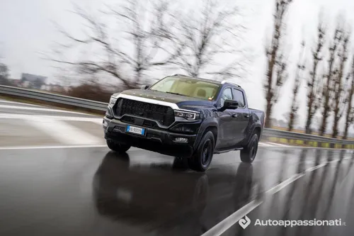 Foton Tunland V9__3/4 anteriore