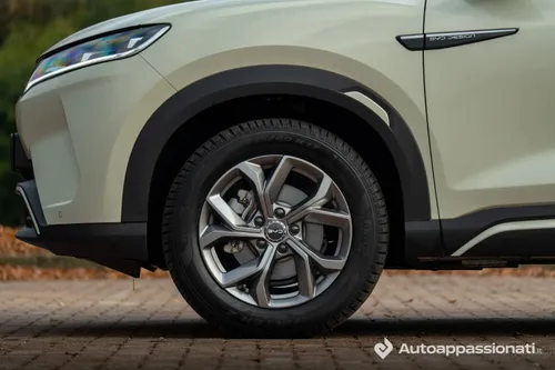 BYD Atto 2__ ruota anteriore