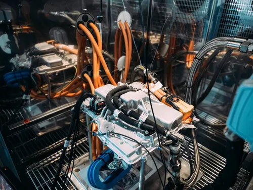 Il motore della BMW M3 elettrica in fase di test